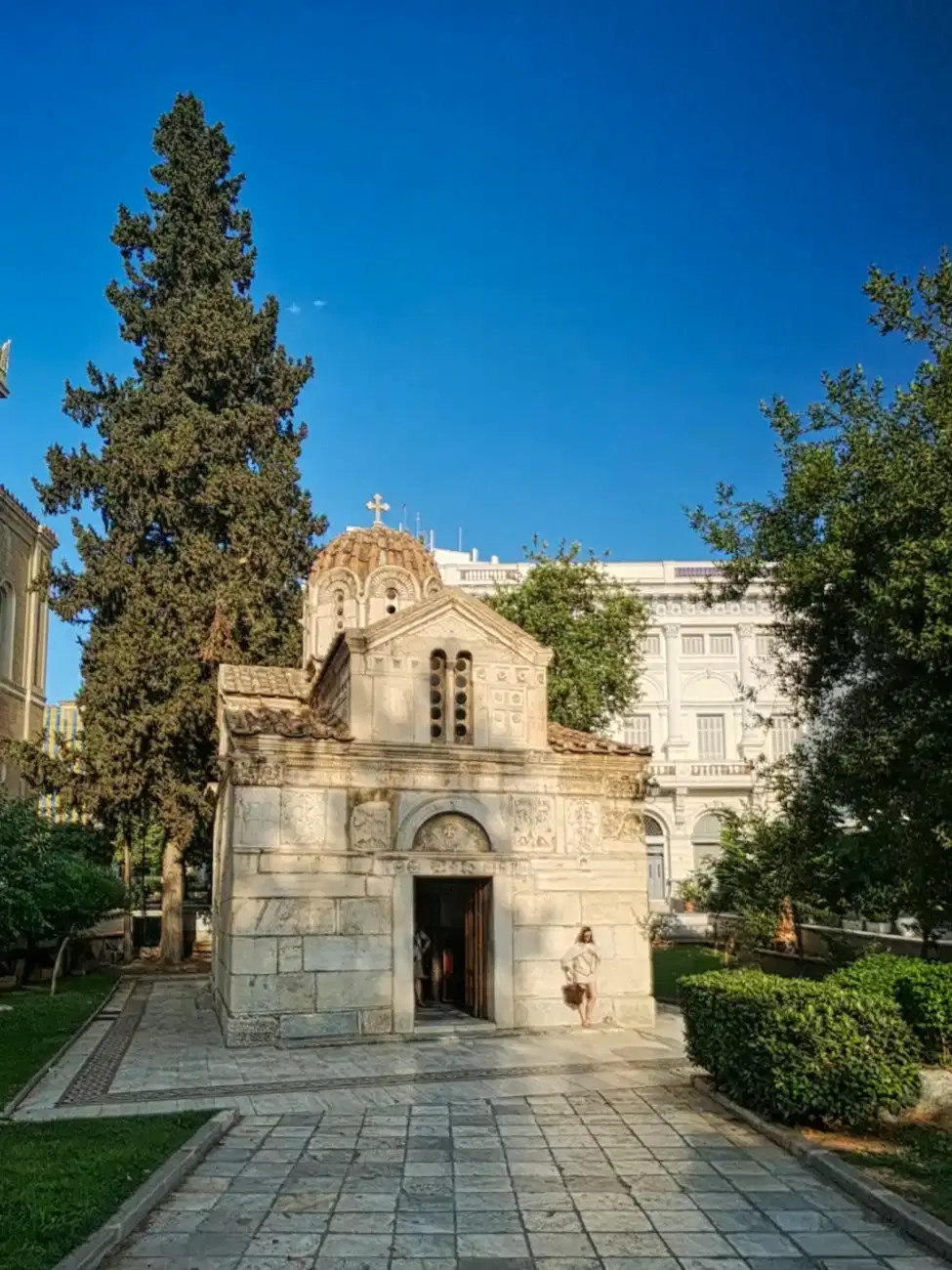 athens travel and photography guide, things to do in athens, nightlife in athens, hotels in athens, food in athens