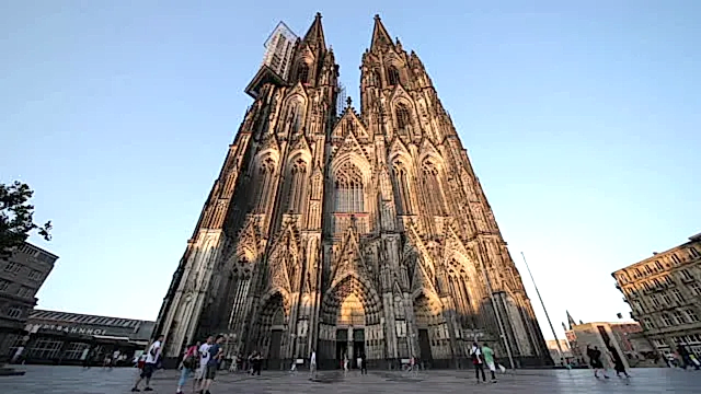 Köln Gezi ve Fotoğraf Rehberi