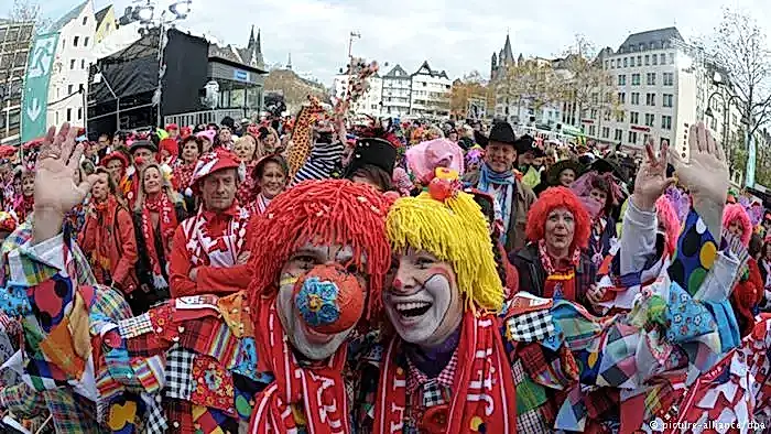Köln Gezi ve Fotoğraf Rehberi