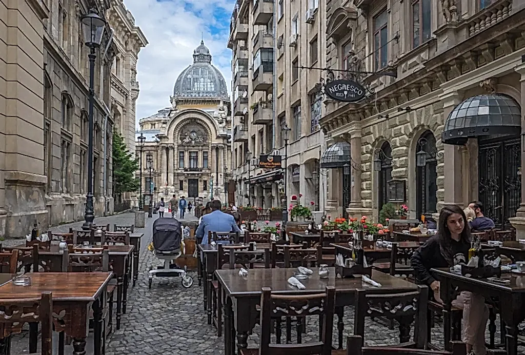 Bükreş Gezilecek yerler, bükreş fotoğrafları, bukres fotograflari, bükreş seyahat blogu, bükreş gezi haritası, bükreş gece hayatı, bükreşte ne yenir, bükreş para birimi, bükreş vizeli mi, bükreş kızları, bükreşte ne yapılır, bukreste ne meşhur, bükreş pahalı mı, bükresten ne alınır, bükreşte hayat kadınları, bükreş barlar sokağı, bükreş gece kulüpleri, romanyada fiyatlar